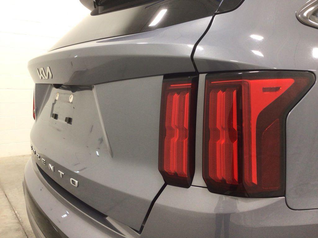used 2022 Kia Sorento car, priced at $23,700