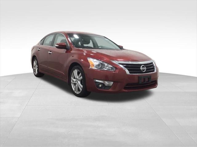used 2013 Nissan Altima car, priced at $7,200