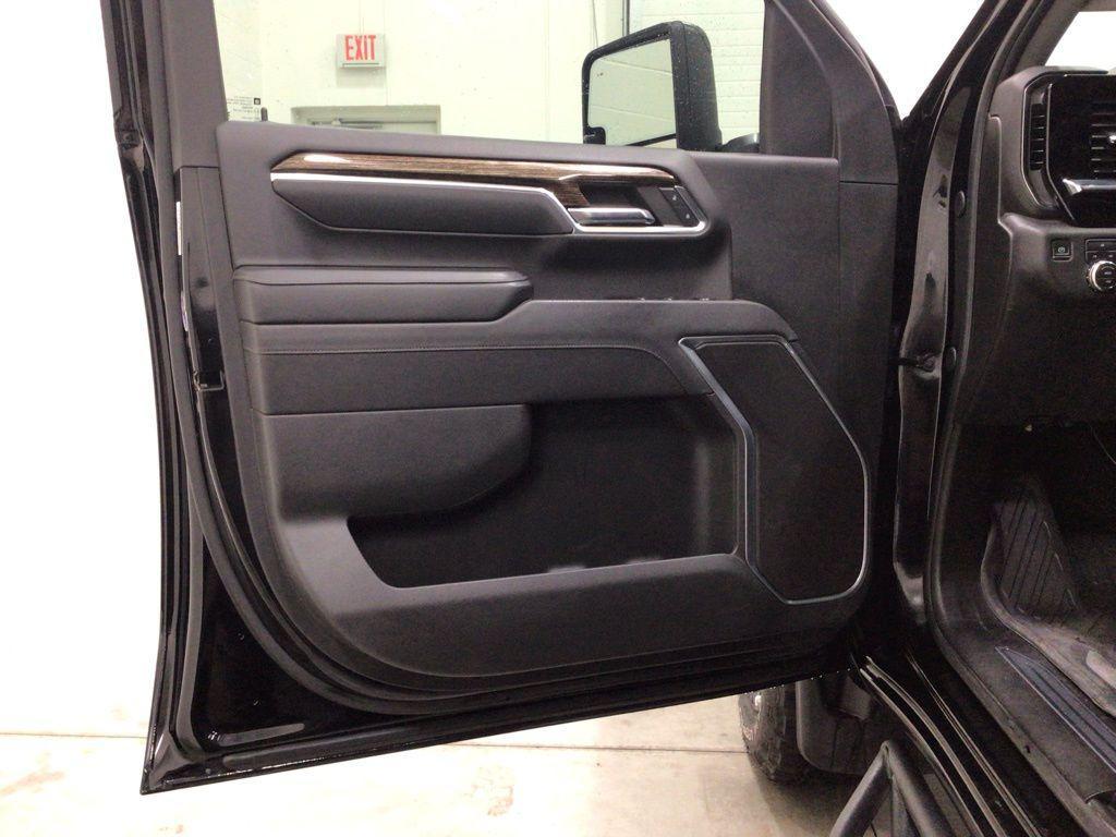 used 2024 GMC Sierra 2500 car, priced at $49,800