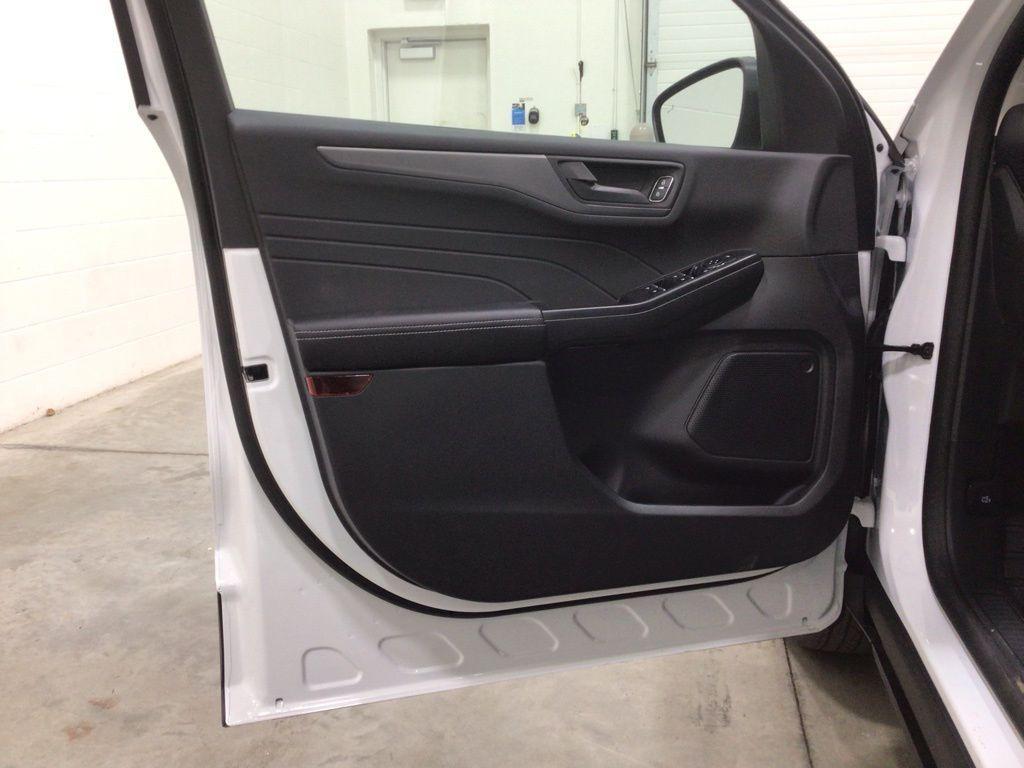 new 2025 Ford Escape car, priced at $27,238