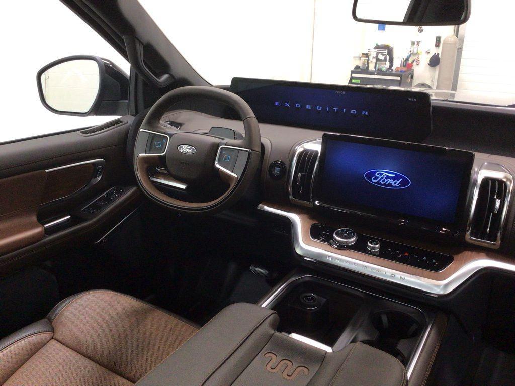 new 2025 Ford Expedition Max car, priced at $90,995