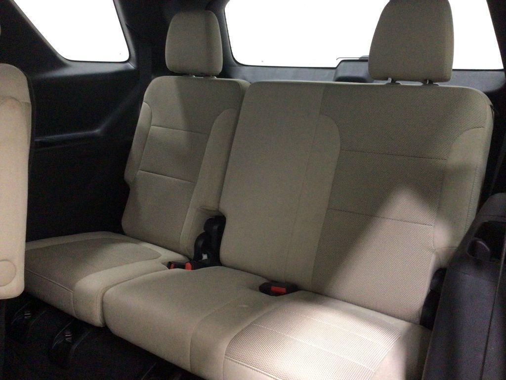 used 2023 Chevrolet Traverse car, priced at $27,200