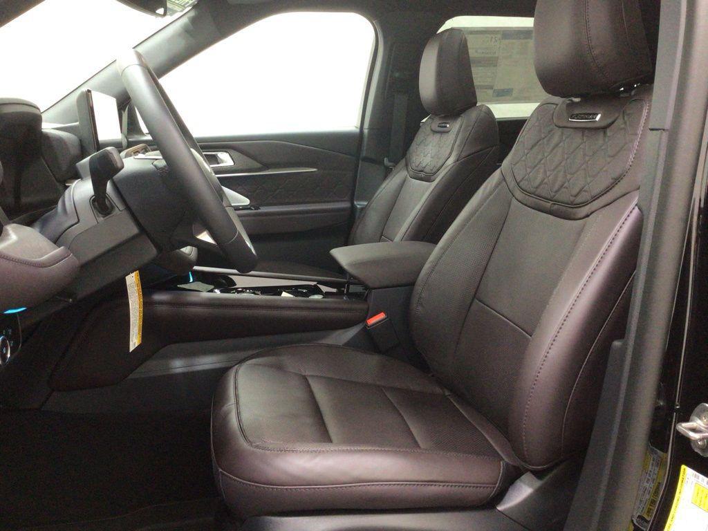 new 2025 Ford Explorer car, priced at $60,625