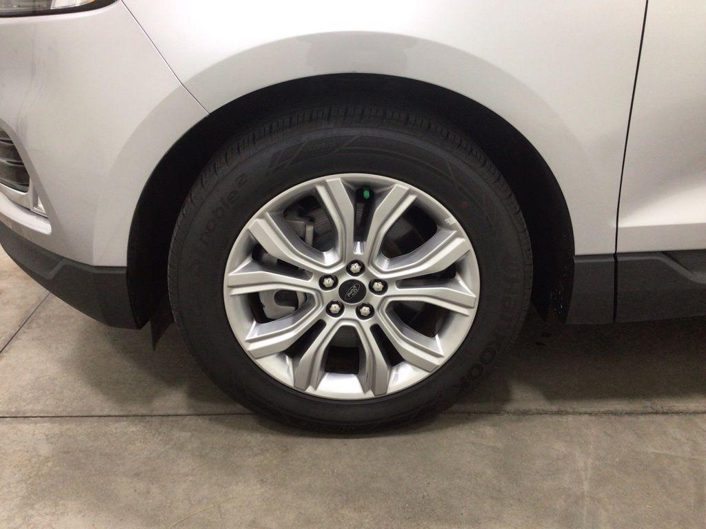 used 2024 Ford Edge car, priced at $28,700