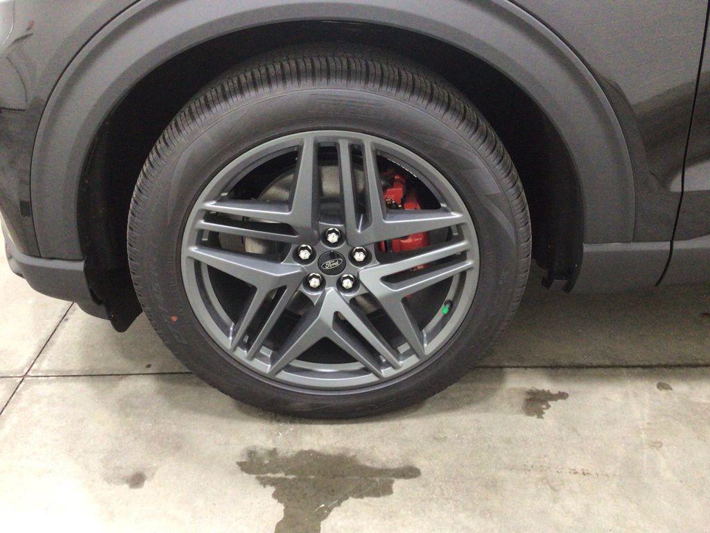 new 2025 Ford Explorer car, priced at $59,071