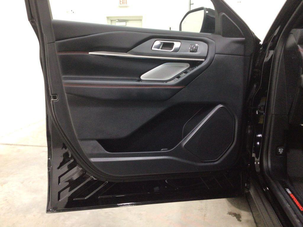 new 2025 Ford Explorer car, priced at $59,071