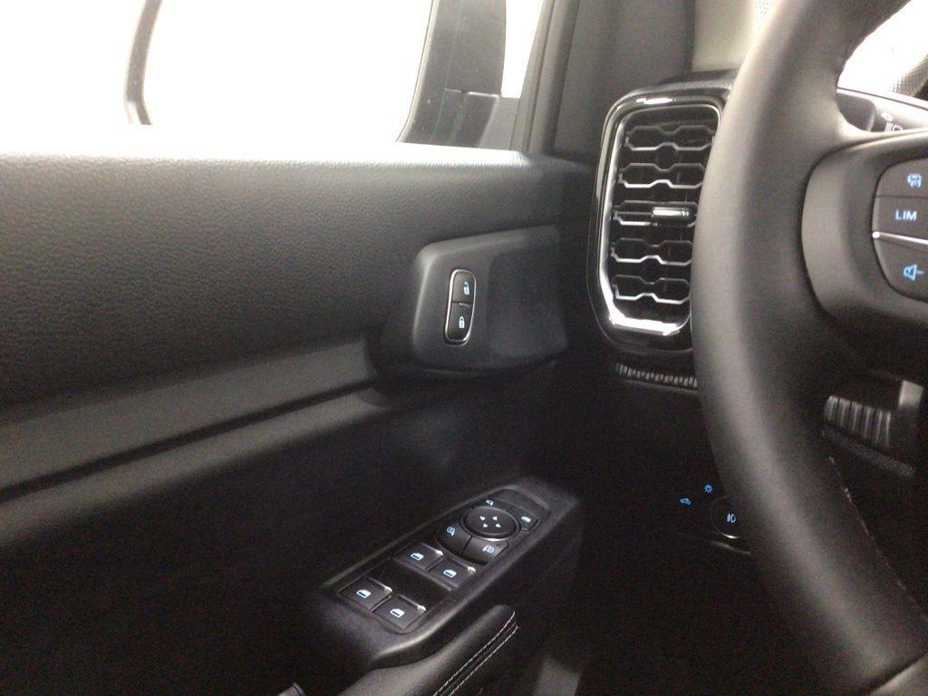 new 2025 Ford Ranger car, priced at $40,184