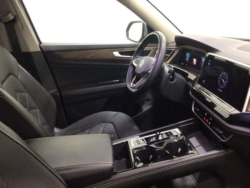 used 2024 Volkswagen Atlas car, priced at $26,600