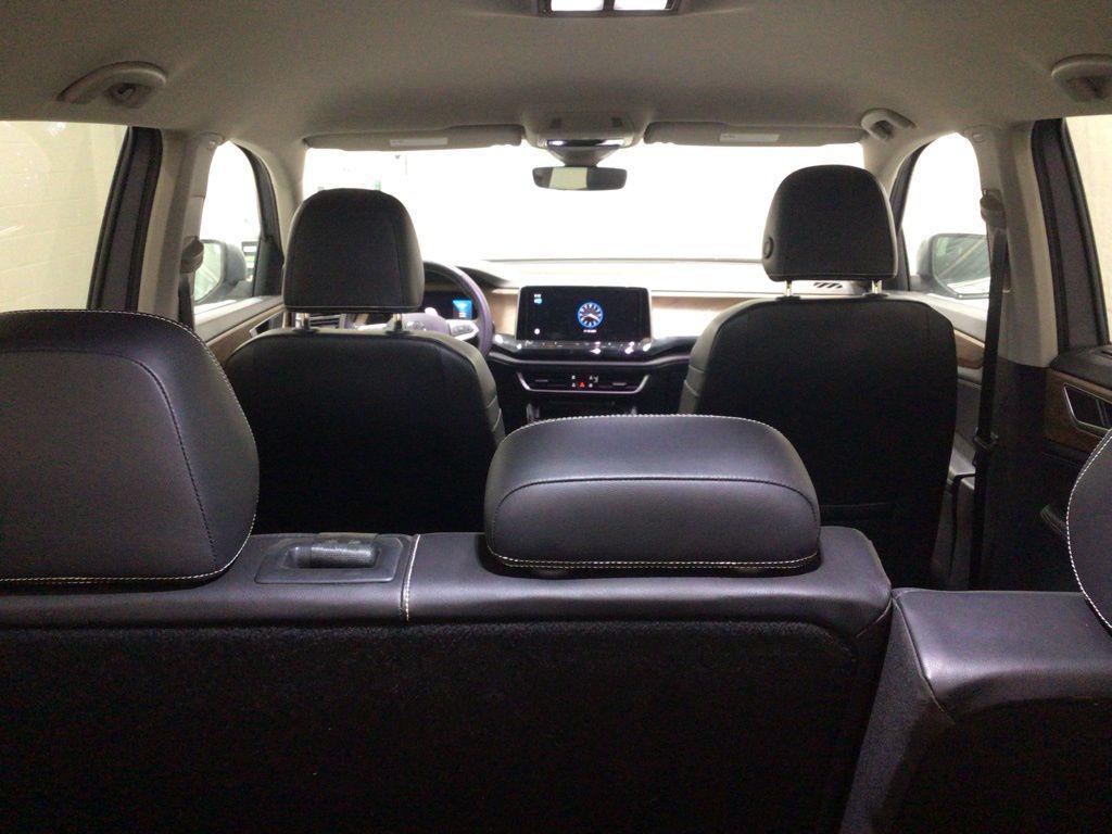 used 2024 Volkswagen Atlas car, priced at $26,600