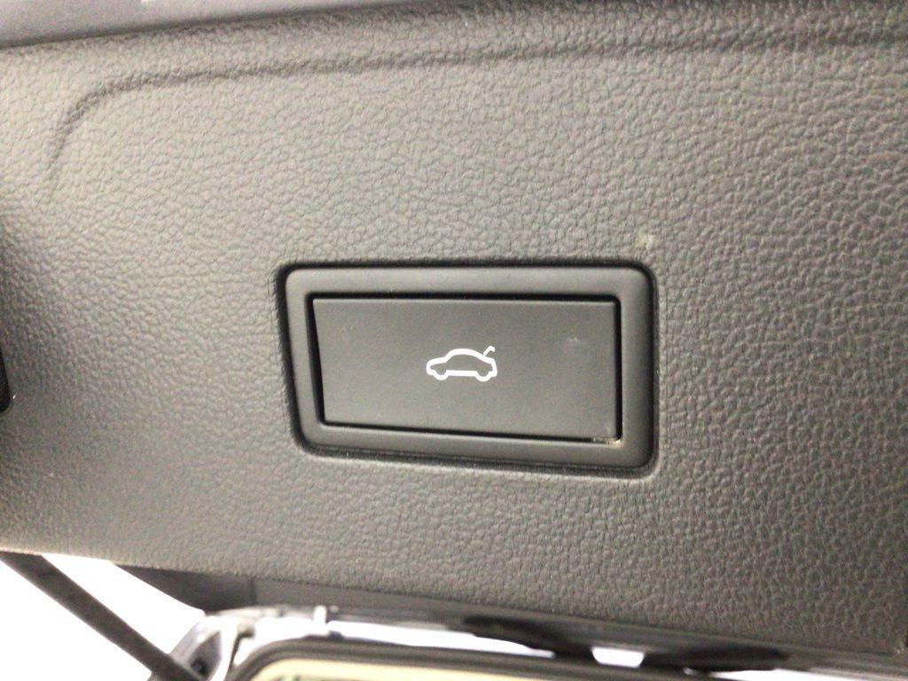 used 2024 Volkswagen Atlas car, priced at $26,600