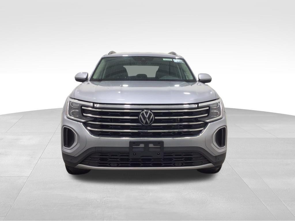 used 2024 Volkswagen Atlas car, priced at $26,600