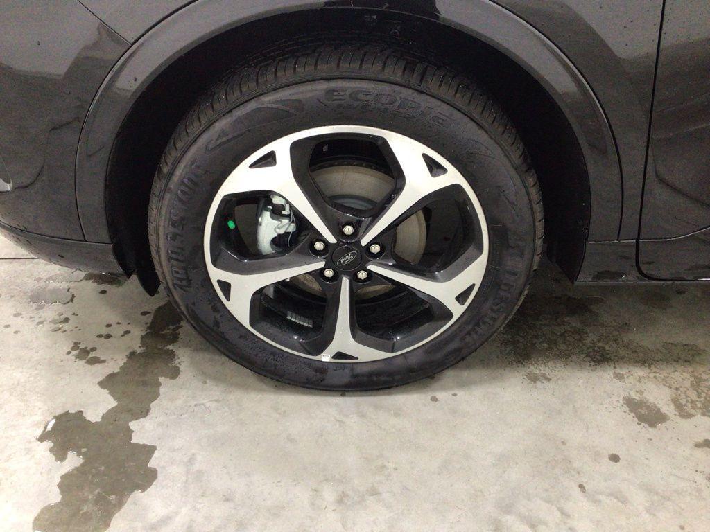 new 2025 Ford Escape car, priced at $35,829