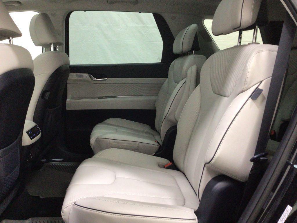 used 2024 Hyundai Palisade car, priced at $41,600