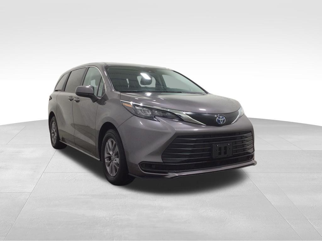 used 2024 Toyota Sienna car, priced at $35,800