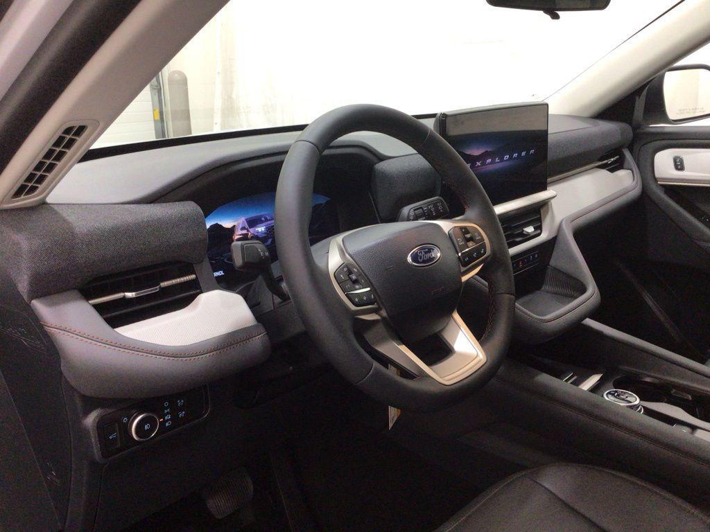 new 2025 Ford Explorer car, priced at $45,609