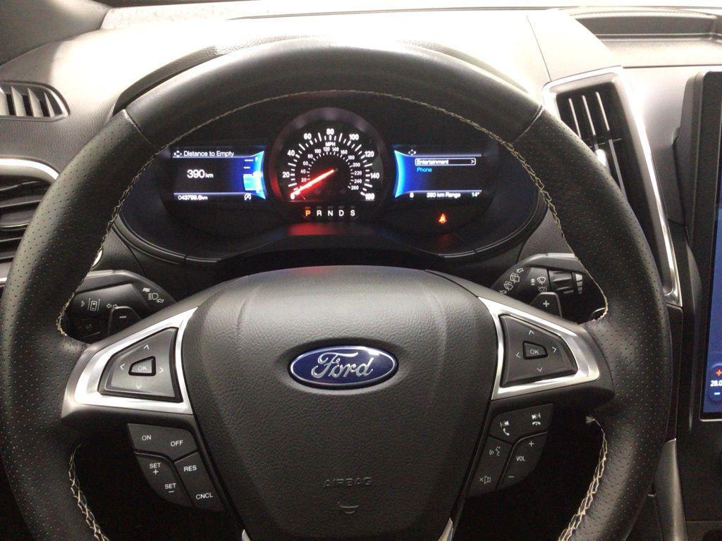 used 2022 Ford Edge car, priced at $29,500