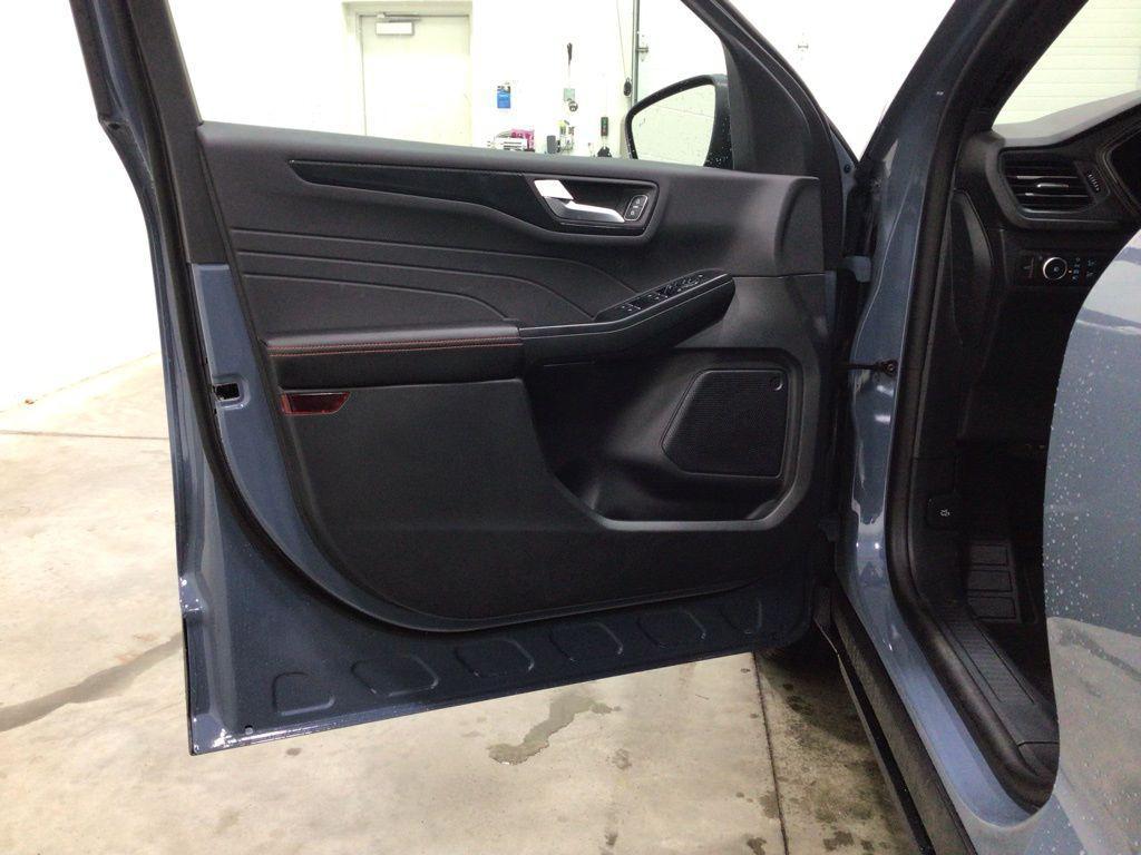 new 2025 Ford Escape car, priced at $29,298