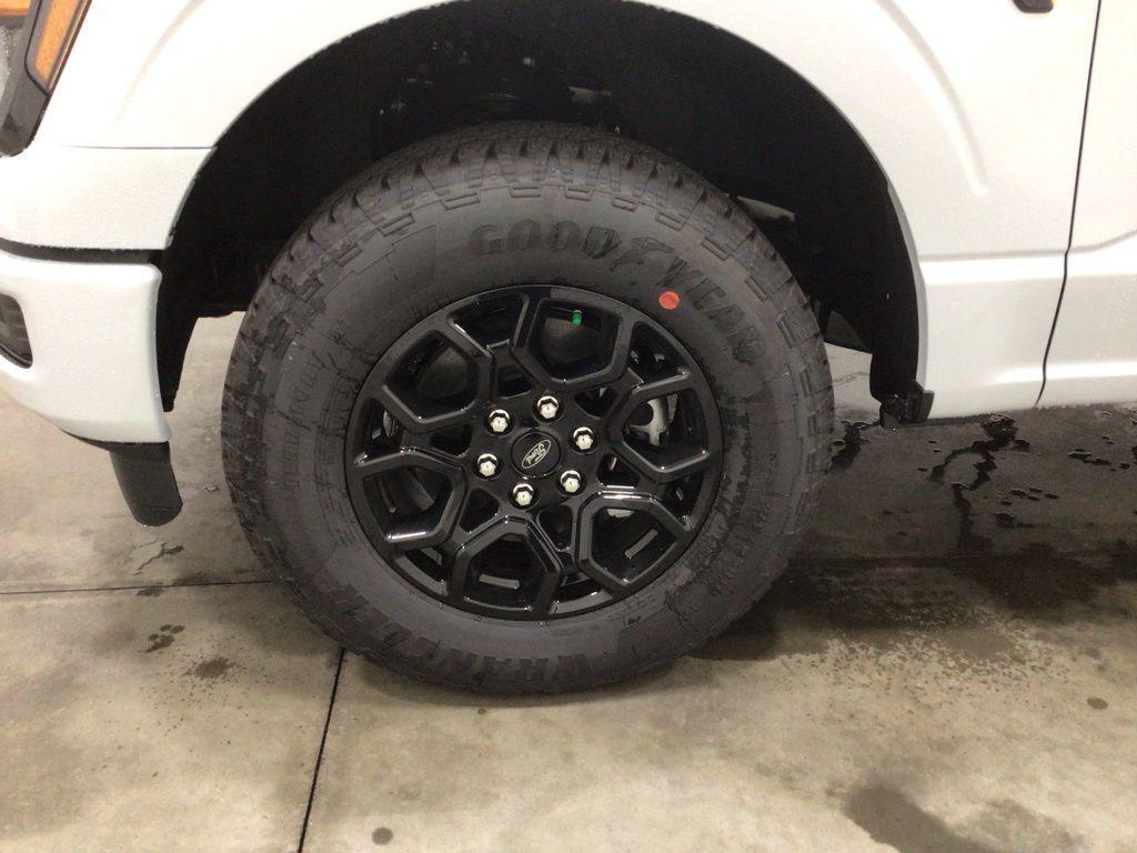 new 2025 Ford F-150 car, priced at $44,404