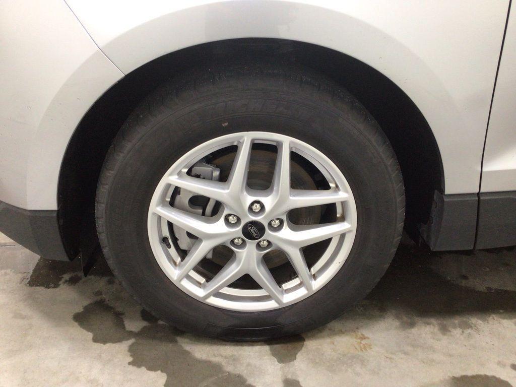 used 2024 Ford Edge car, priced at $23,800
