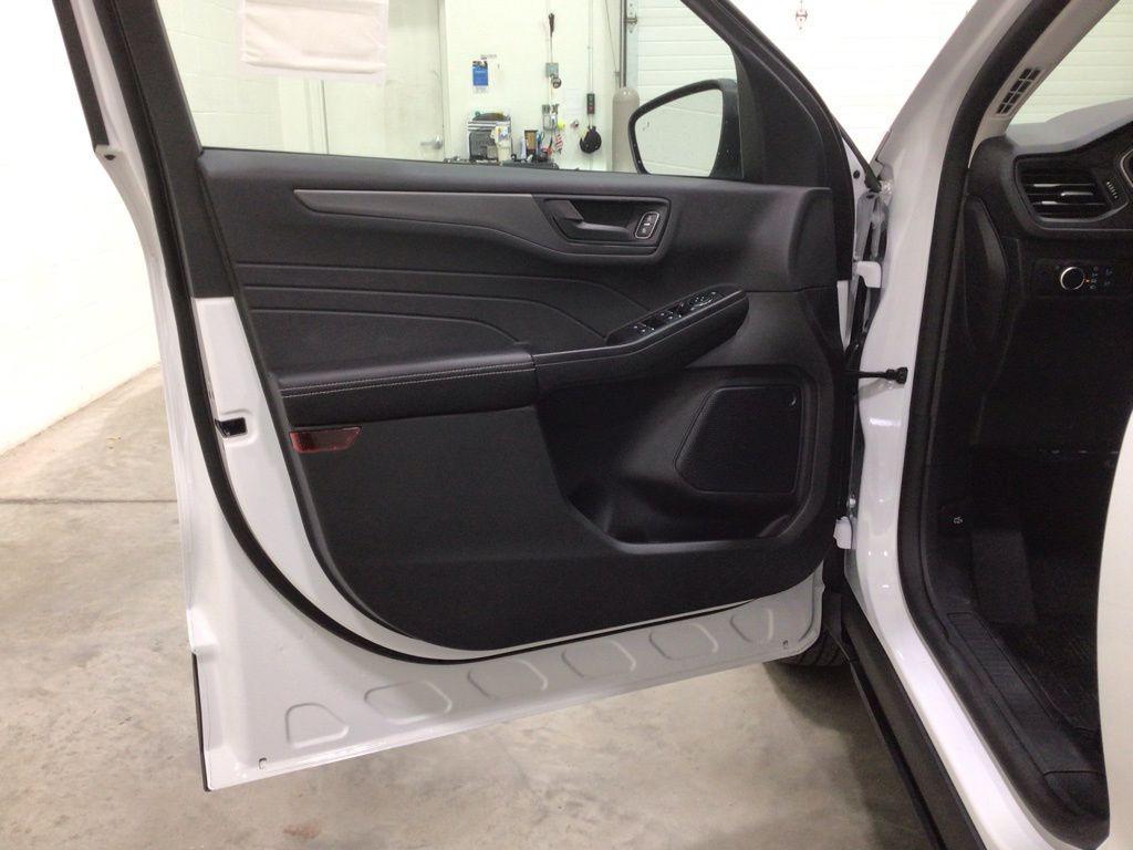 new 2025 Ford Escape car, priced at $26,888