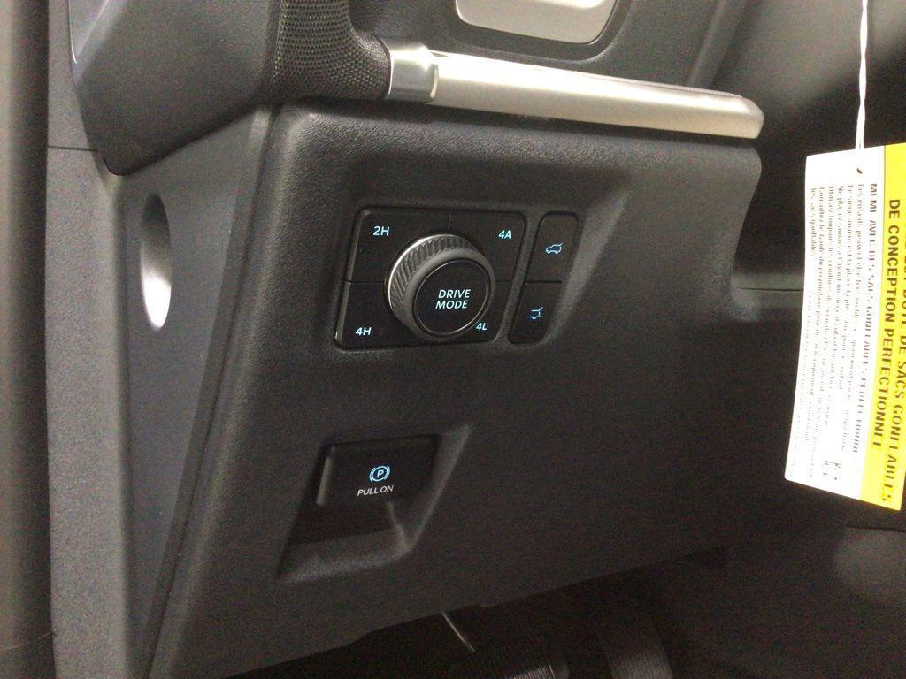 new 2025 Ford Expedition car, priced at $73,500