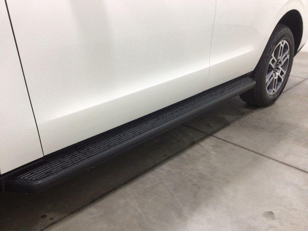 new 2025 Ford Expedition car, priced at $73,500