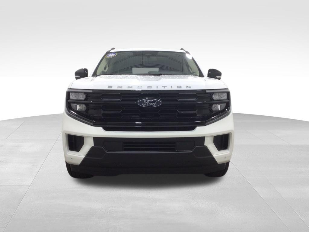 new 2025 Ford Expedition car, priced at $73,500