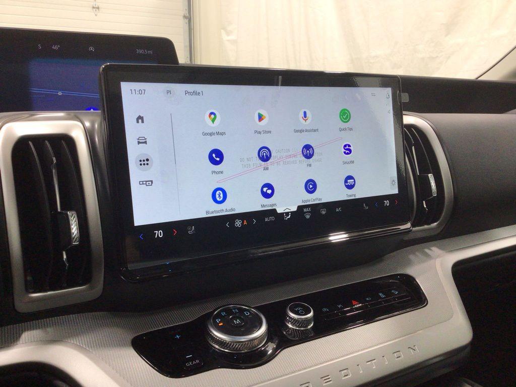 new 2025 Ford Expedition car, priced at $73,500