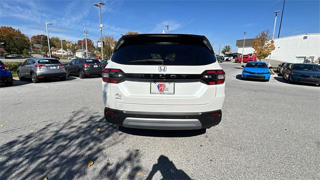 new 2025 Honda Pilot car, priced at $48,180