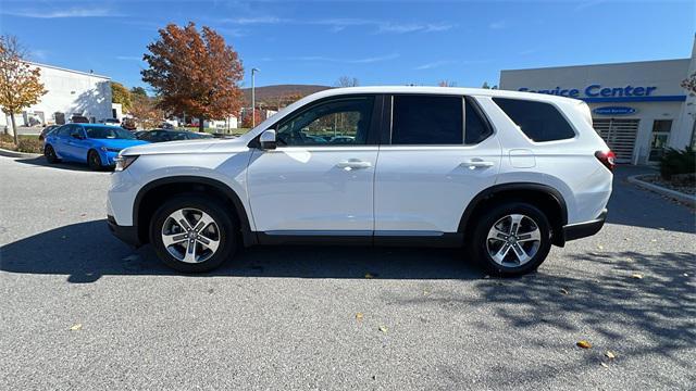 new 2025 Honda Pilot car, priced at $48,180