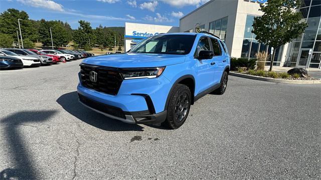 new 2025 Honda Pilot car, priced at $50,950