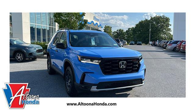 new 2025 Honda Pilot car, priced at $50,950