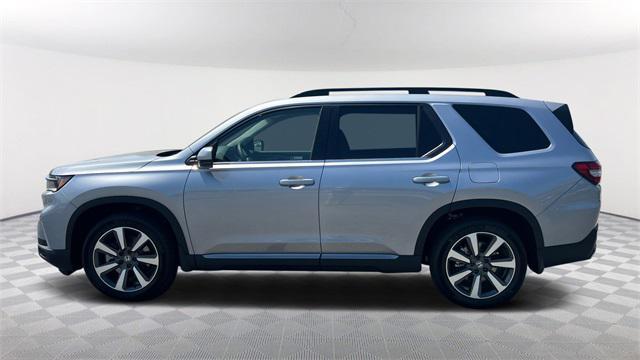 new 2025 Honda Pilot car, priced at $51,985