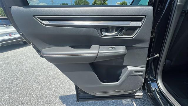 new 2026 Honda CR-V Hybrid car, priced at $40,195