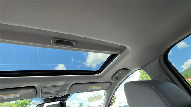 used 2022 Honda CR-V car, priced at $30,290