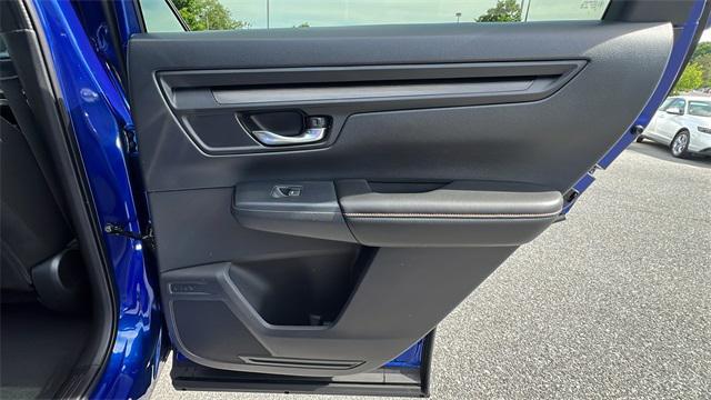 new 2025 Honda CR-V Hybrid car, priced at $38,000