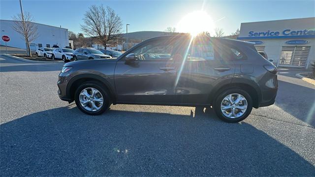 new 2025 Honda HR-V car, priced at $28,295