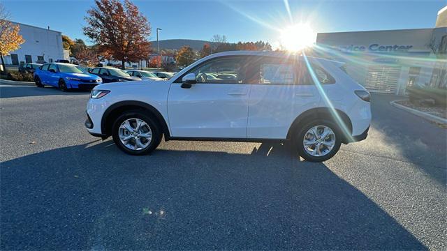 new 2025 Honda HR-V car, priced at $28,705