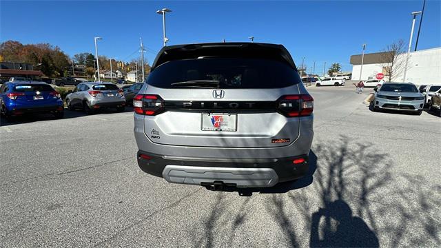 new 2025 Honda Pilot car, priced at $50,795