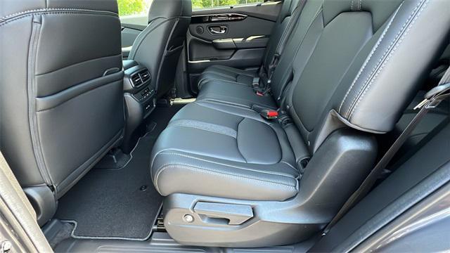 new 2025 Honda Pilot car, priced at $47,050