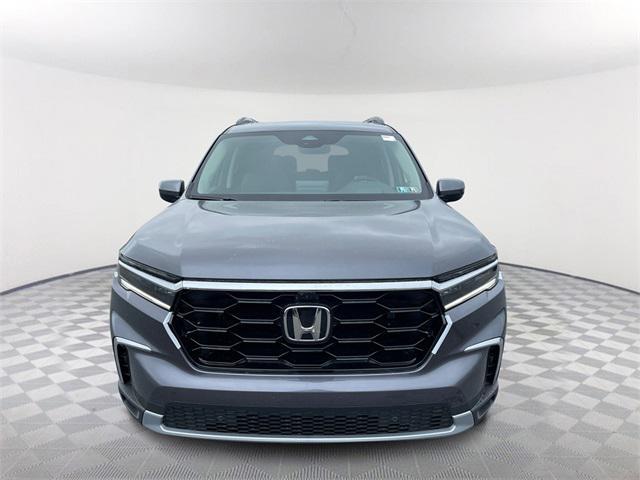 new 2025 Honda Pilot car, priced at $54,530