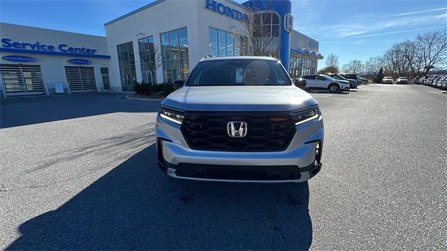 new 2025 Honda Pilot car, priced at $50,795