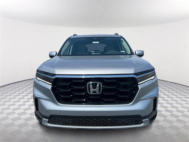 new 2025 Honda Pilot car, priced at $53,250