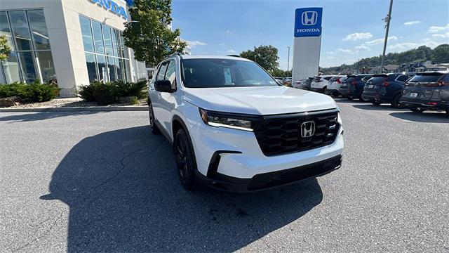 new 2025 Honda Pilot car, priced at $56,485