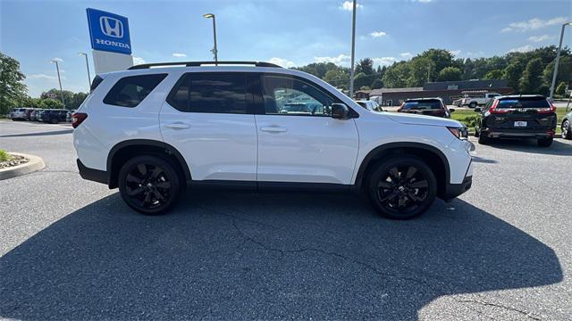 new 2025 Honda Pilot car, priced at $56,485