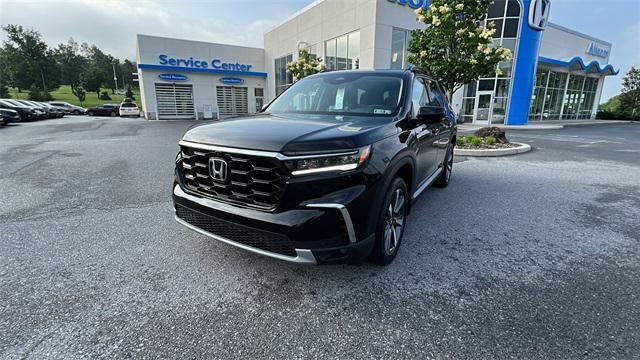 new 2025 Honda Pilot car, priced at $54,530