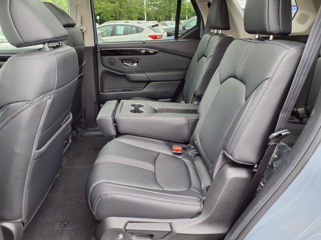 new 2025 Honda Pilot car, priced at $49,446