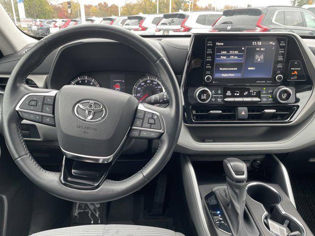 used 2020 Toyota Highlander car, priced at $27,660