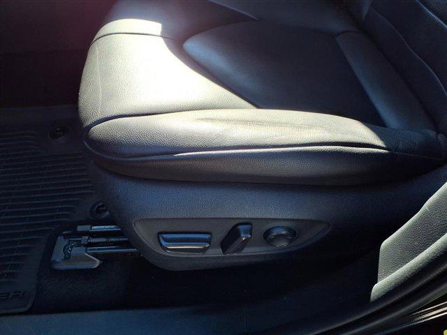 used 2020 Toyota Highlander car, priced at $24,490