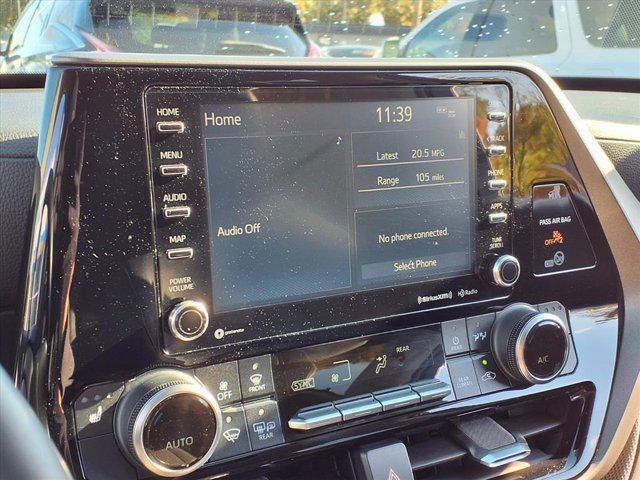 used 2020 Toyota Highlander car, priced at $24,490